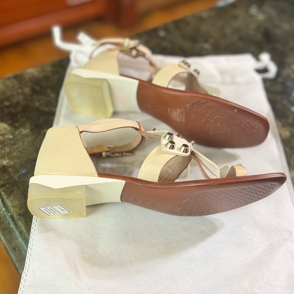 Tory Burch Leather Studded T-Strap. Size:8 - Picture 7 of 8